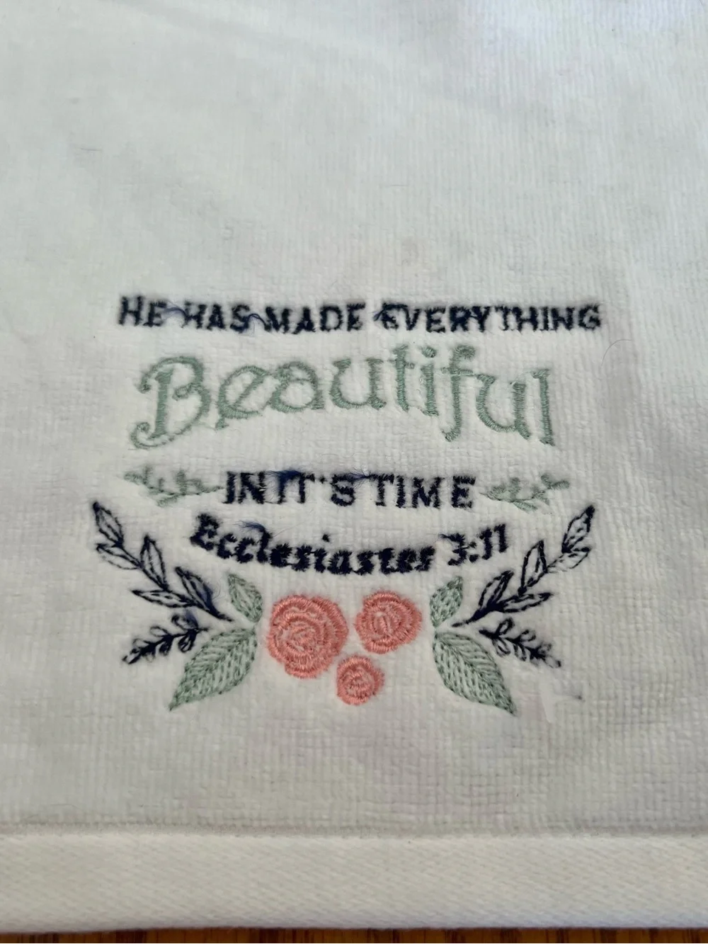 Kassa Fina White Embroidered Scripture Bathroom Fingertip Towel
